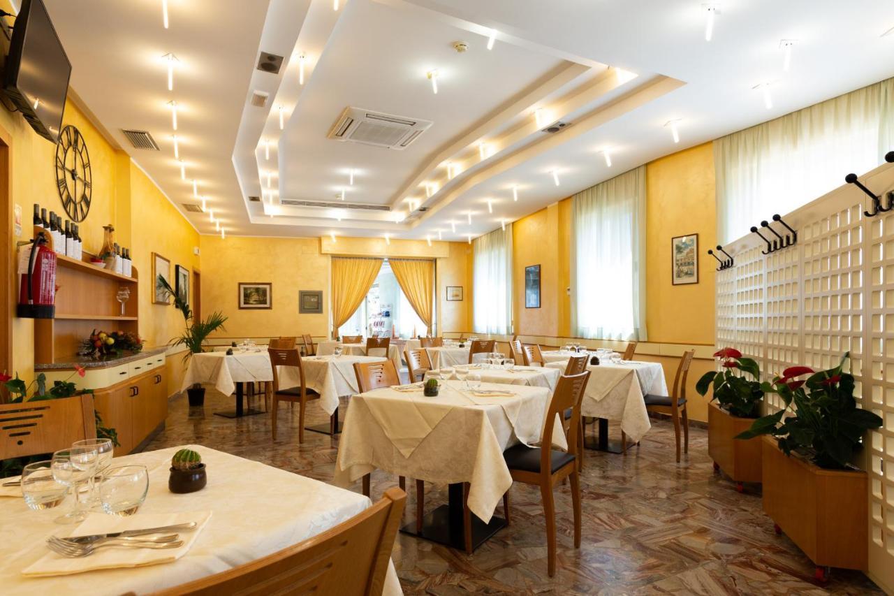Hotel Belvedere Porto SantʼElpidio Esterno foto