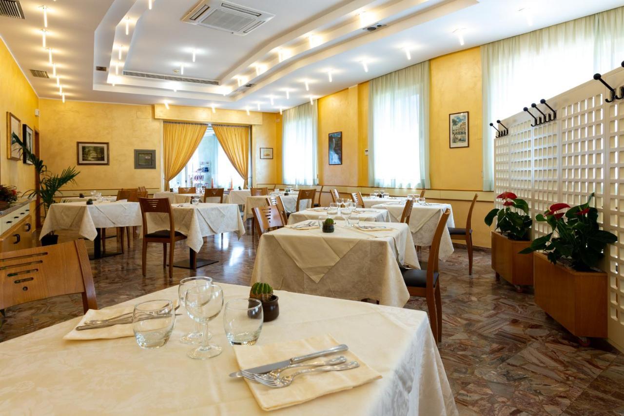Hotel Belvedere Porto SantʼElpidio Esterno foto