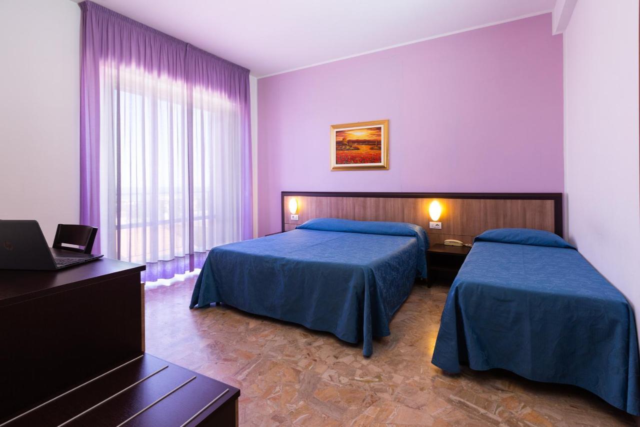 Hotel Belvedere Porto SantʼElpidio Esterno foto